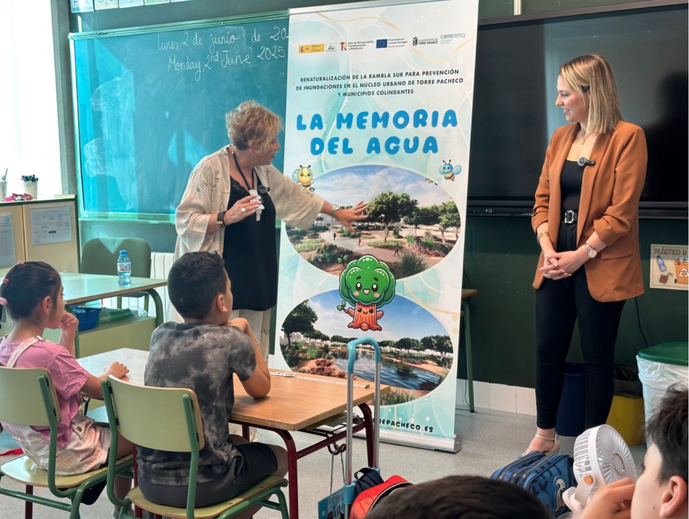 El alumnado de primaria de Torre Pacheco recibe talleres sobre el proyecto de renaturalización de la Rambla Sur